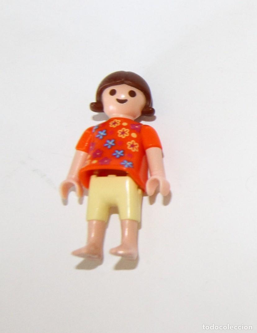 Playmobil: PLAYMOBIL MEDIEVAL FIGURA NI&Ntilde;A CASA CITY