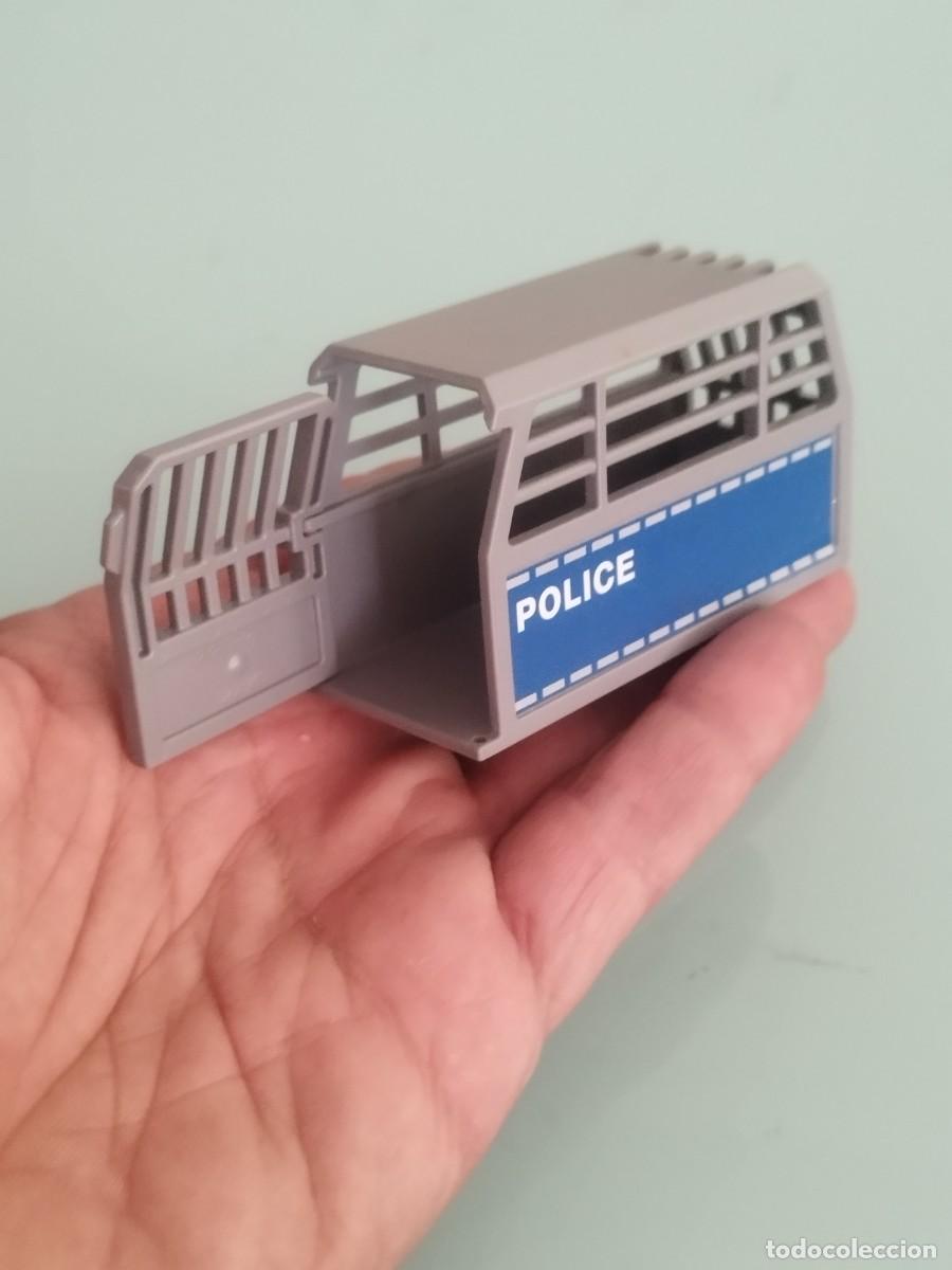 Playmobil: Figura Playmobil. jaula o transport&iacute;n para perros de la polic&iacute;a. Control de polic&iacute;a.