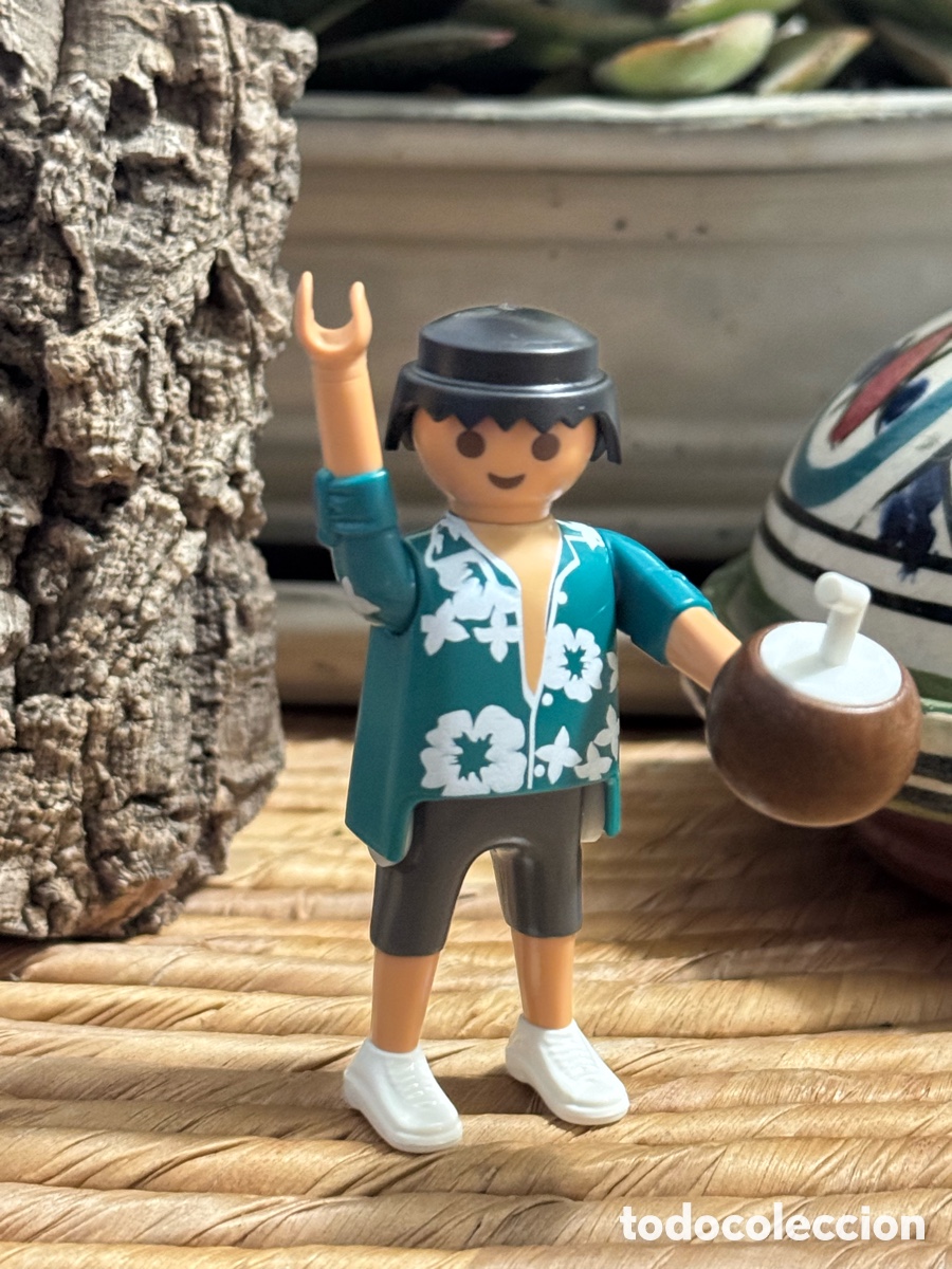Playmobil: Playmobil turista con camisa hawaiana y coco
