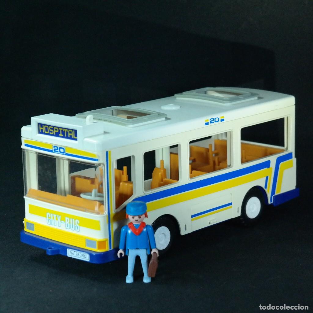 Playmobil: Playmobil autobus con chofer ( tiene fisuras) ☼