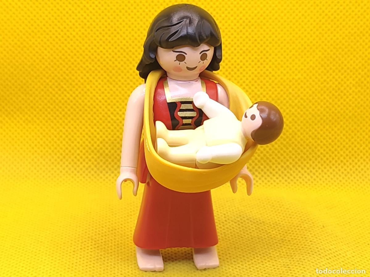 Playmobil: Playmobil Aldeana con Beb&eacute;, figura para Bel&eacute;n