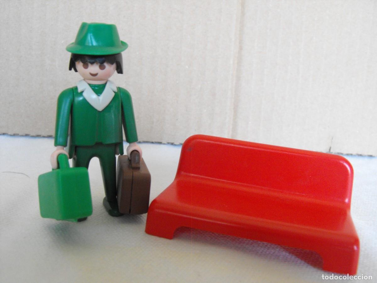Playmobil: PLAYMOBIL. FAMOBIL. Viajero con banco. REf. 3321. Primera &eacute;poca.