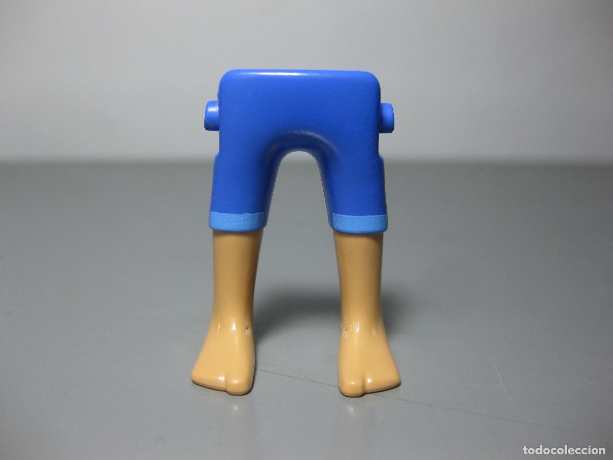Playmobil: PLAYMOBIL PIERNAS BERMUDAS PIES DESCALZO RECAMBIO piel morena