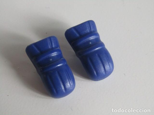 Playmobil: DIFICIL PAREJA DE GUANTES GRANDES AZULES INVIERNO PARA CUSTOMS PLAYMOBIL