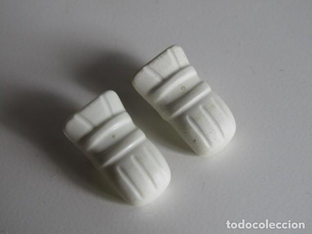 Playmobil: DIFICIL PAREJA DE GUANTES GRANDES BLANCOS BOMBEROS PARA CUSTOMS PLAYMOBIL