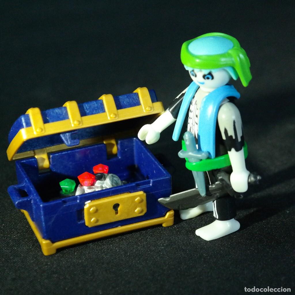 Playmobil: Playmobil pirata fantasma con baul tesoro☼