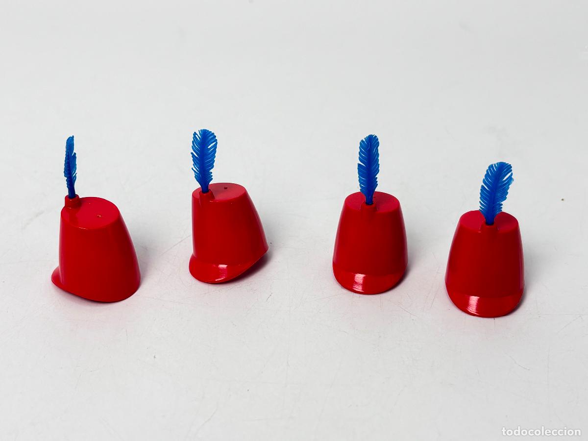 Playmobil: Playmobil lote sombrero musico soldado rojo con pluma azul