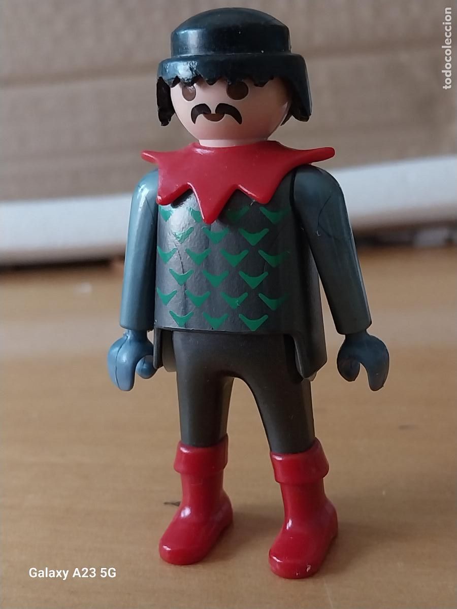 Playmobil: PLAYMOBIL FIGURA SOLDADO CABALLERO MEDIEVAL PECHO ESCAMAS MANOS PLATA GEOBRA 1993