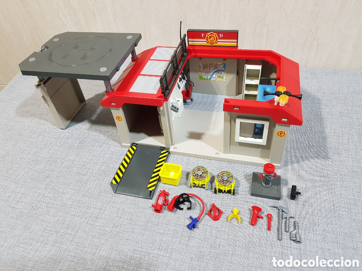 Playmobil: PLAYMOBIL 5663 MALET&Iacute;N ESTACI&Oacute;N DE BOMBEROS PORT&Aacute;TIL CON HELIPUERTO TAKE ALONG FIRE STATION A&Ntilde;O 2010