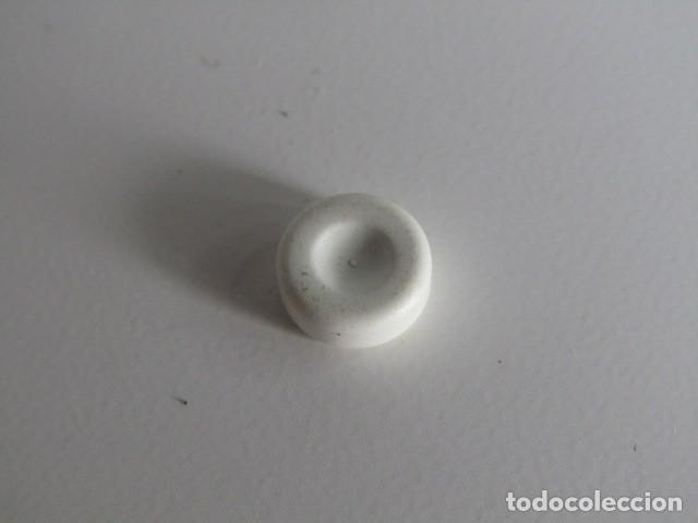 Playmobil: DIFICIL PUCK BLANCO HOCKEY HIELO SERIE COLOR 1&ordf; &Eacute;POCA PLAYMOBIL