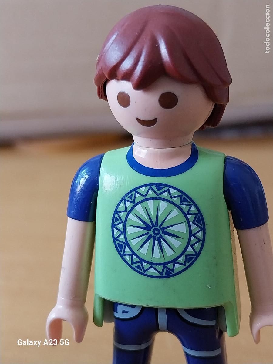 Playmobil: PLAYMOBIL JOVEN PIJAMA RUEDA CAMISA DESCALZO FIGURA JUGADA ORGINAL ****