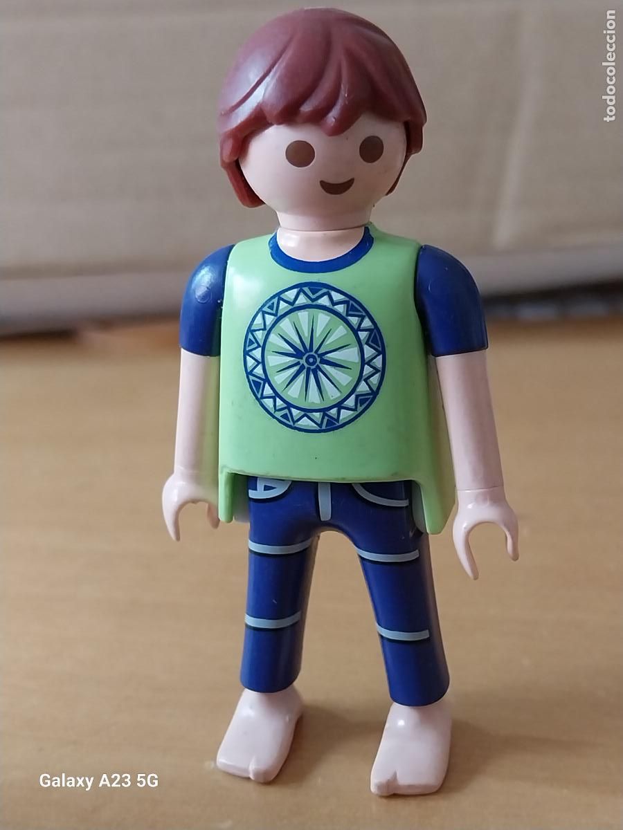 Playmobil: PLAYMOBIL JOVEN PIJAMA RUEDA CAMISA DESCALZO FIGURA JUGADA ORGINAL **
