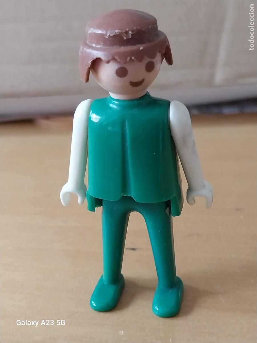 Playmobil: PLAYMOBIL HOMBRE BICOLOR VERDE BLANCO MANOS FIJAS GEOBRA 1974 JUGADA ORGINAL **