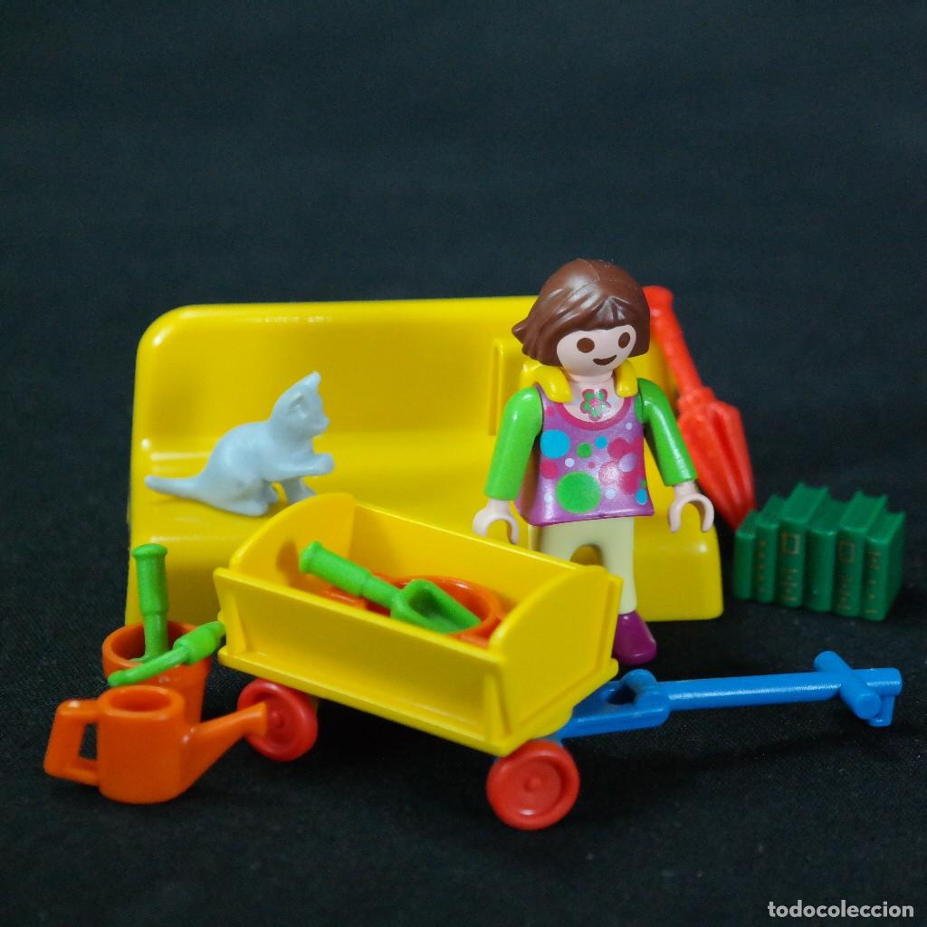 Playmobil: Playmobil nina con accesorios ☼