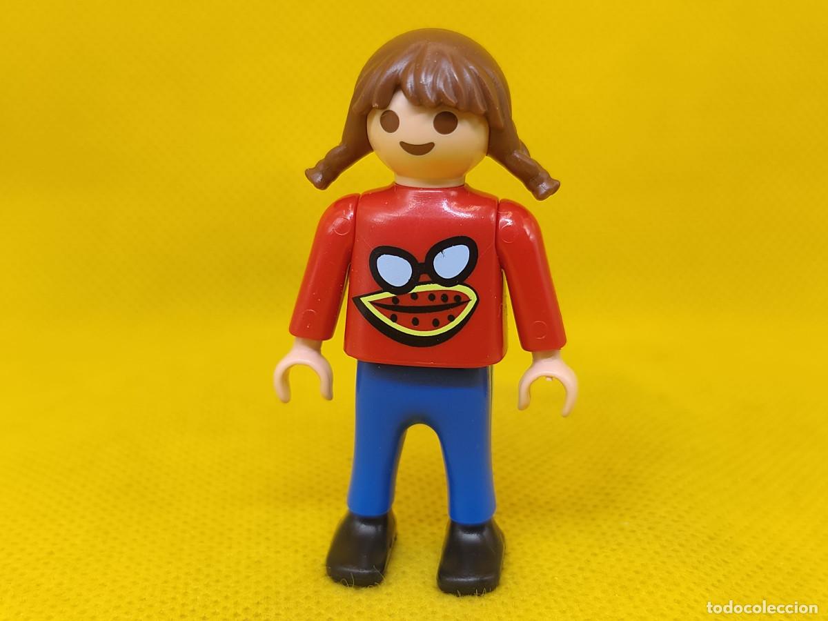 Playmobil: Playmobil Ni&ntilde;a con coletas y sandia en la camiseta, ni&ntilde;a city