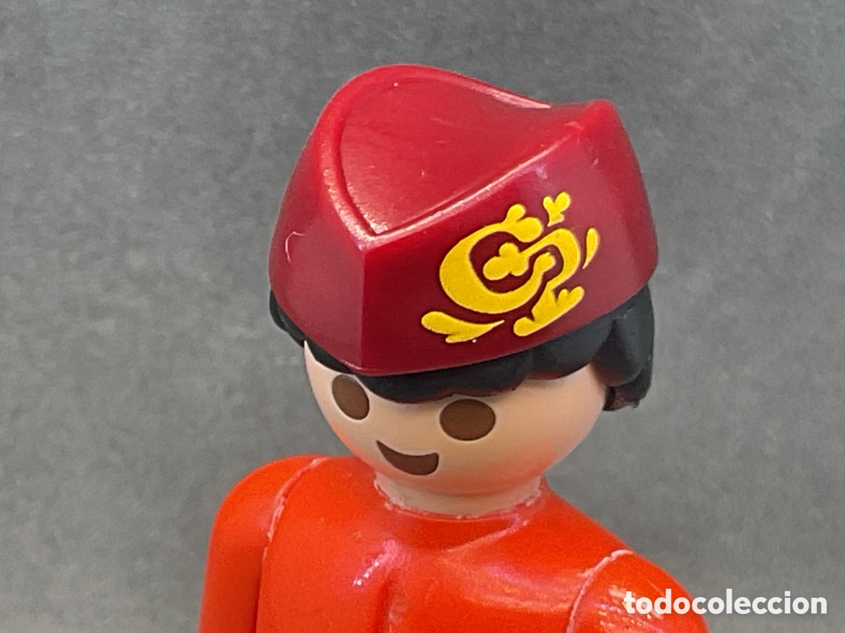 Playmobil: ACCESORIOS PLAYMOBIL. GORRO GRANATE. REF HELADERO, ETC