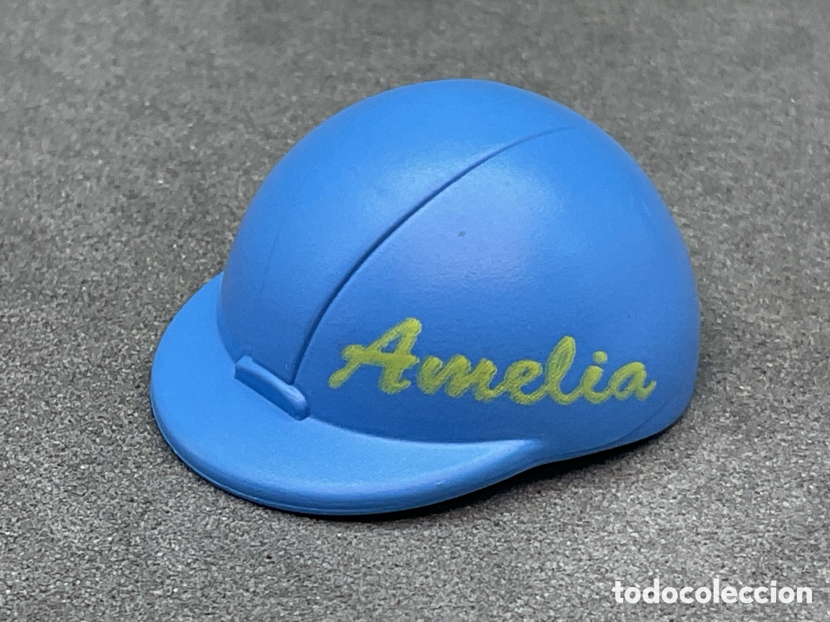 Playmobil: ACCESORIOS PLAYMOBIL. CASCO, GORRA, HIPICA COLOR AZUL CON NOMBRE.