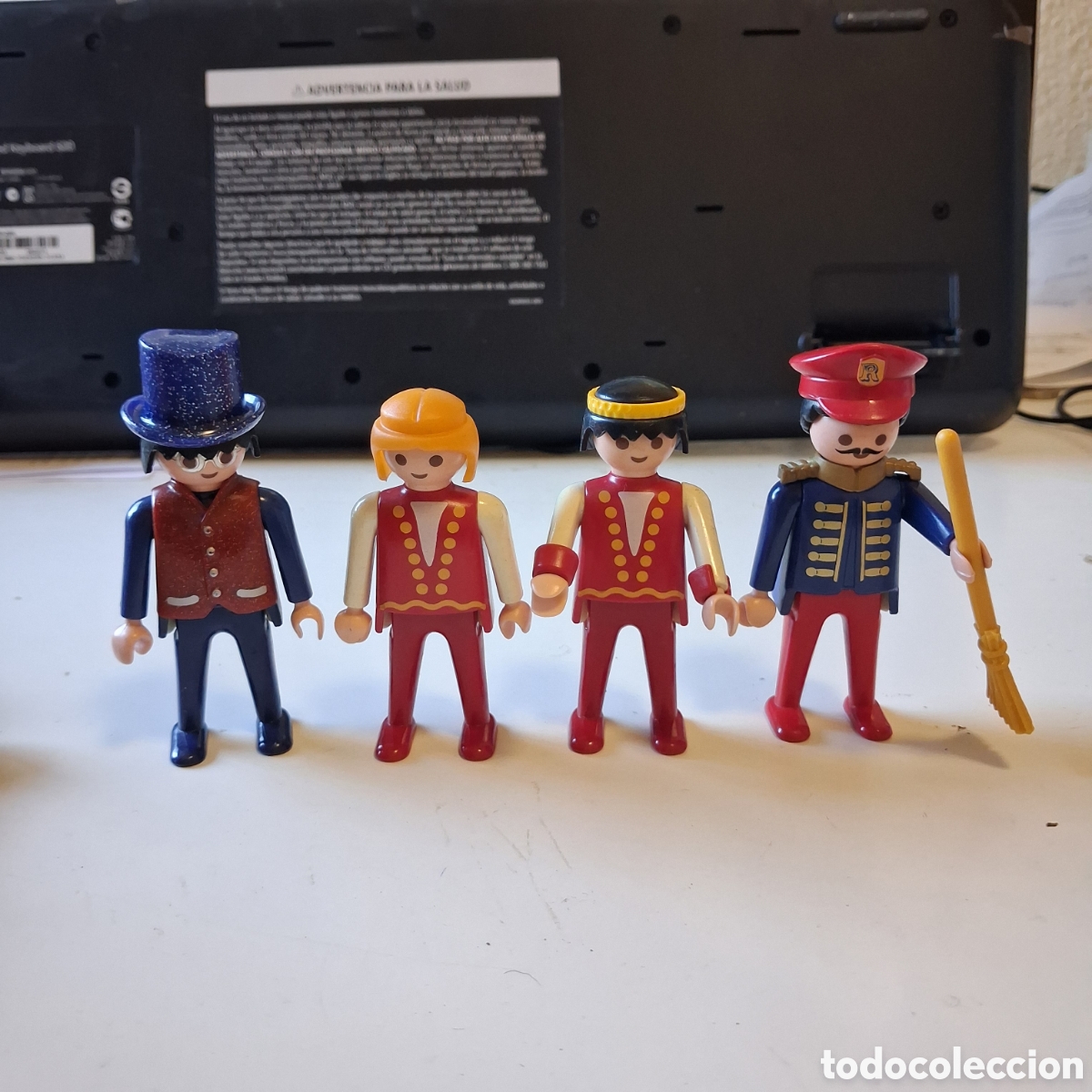 Playmobil: SET 3720 PLAYMOBIL CIRCUS ROMANI - solo 4 figuras lo que se ve en la foto