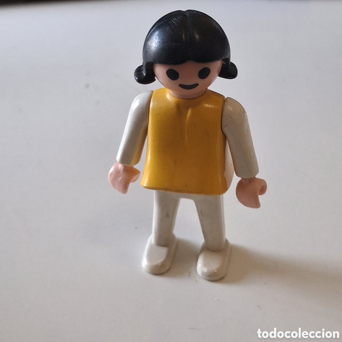Playmobil: figuras cl&aacute;sica ni&ntilde;a PLAYMOBIL marcada 1981 Geobra lo que se ve en la foto vestido amarillo