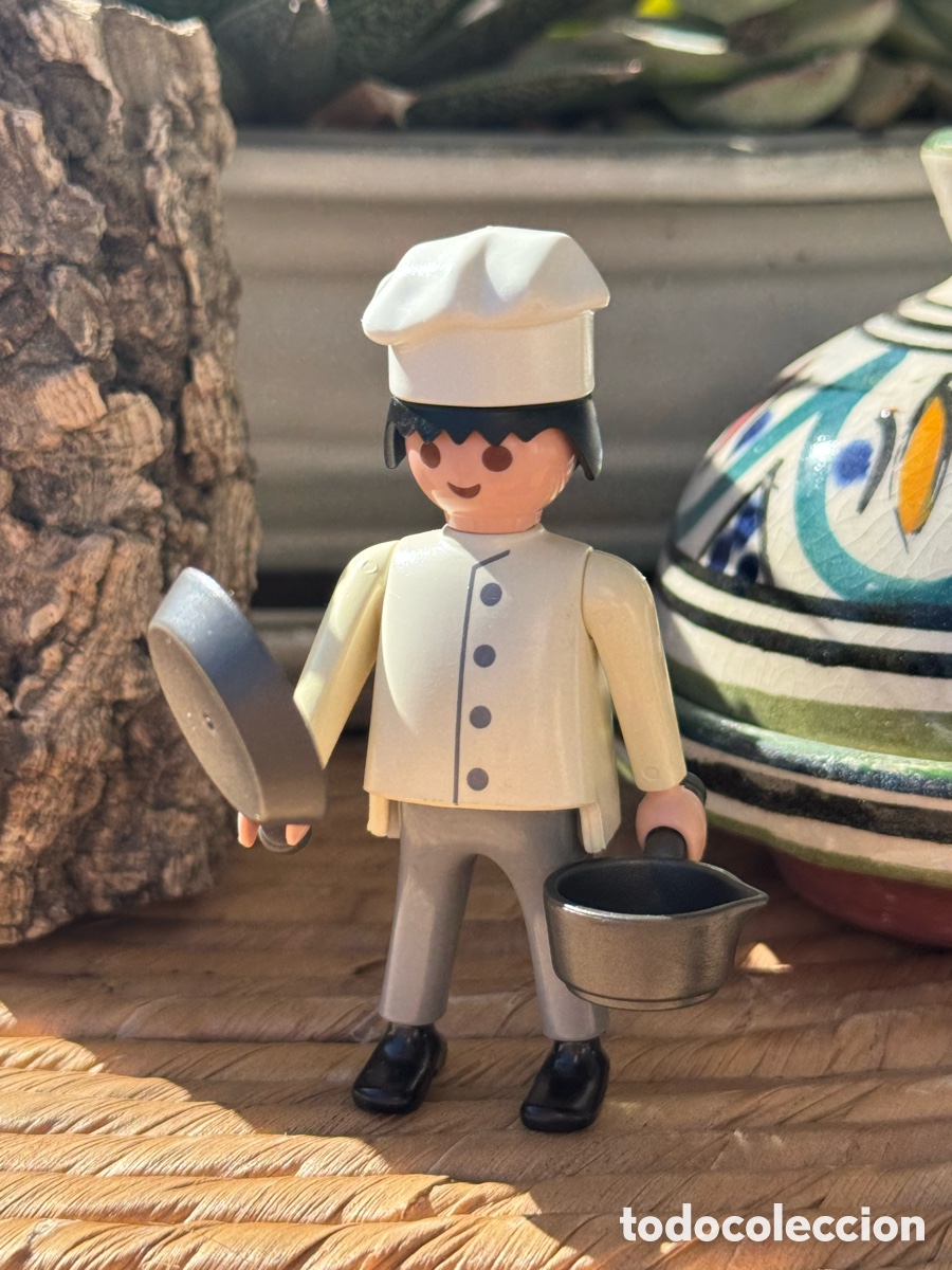 Playmobil: PLAYMOBIL Cocinero con gorro, sart&eacute;n y cazo