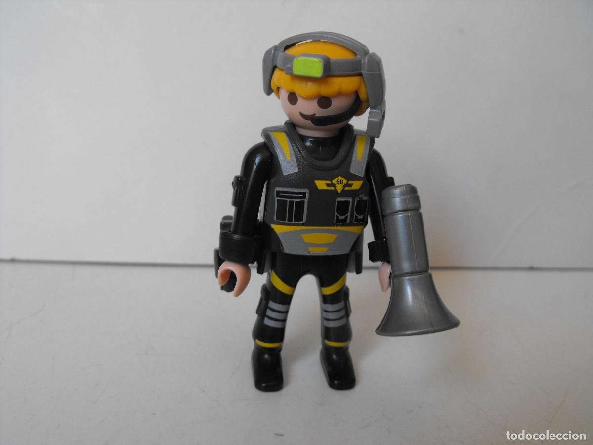 Playmobil: PLAYMOBIL. Figura de policia.