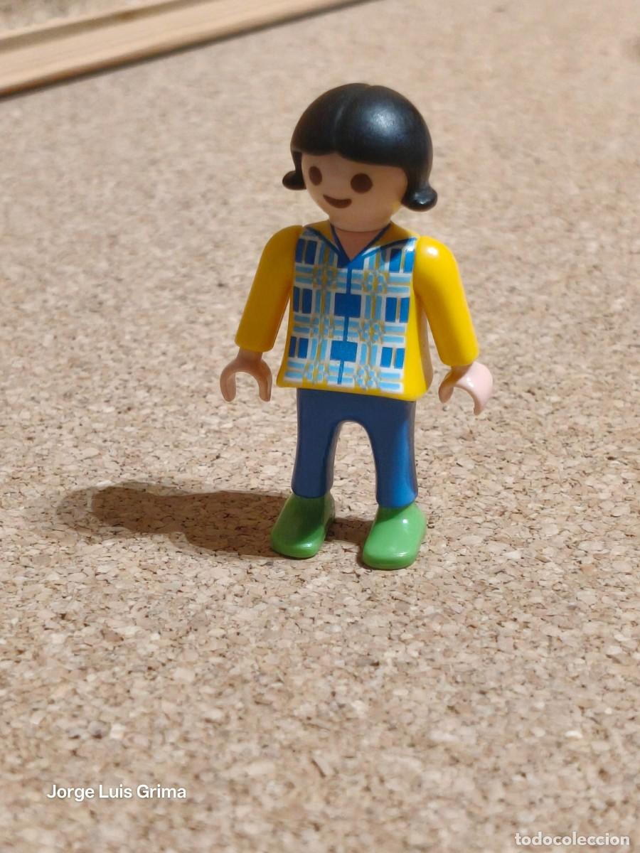 Playmobil: PLAYMOBIL FIGURA NI&Ntilde;A REF 30112200 SETS 4888