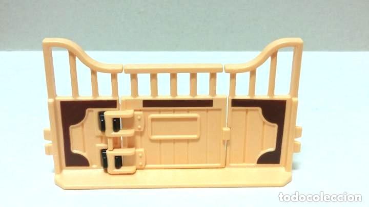 Playmobil: PUERTA MARRON Y BEIGE - ESTABLO CABALLOS - HIPICA - GRANJA -