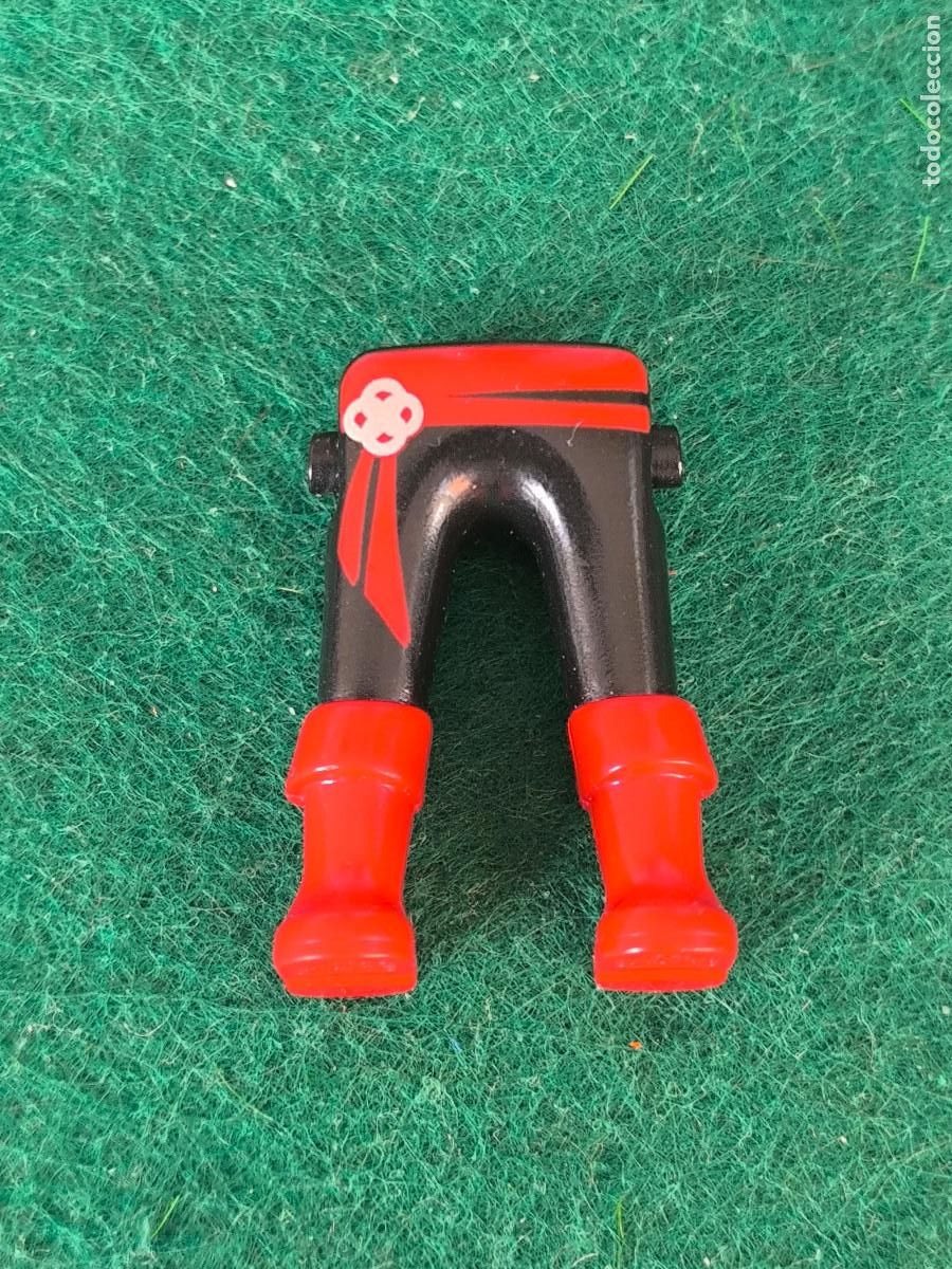 Playmobil: Playmobil piernas pantal&oacute;n negro bota faja rojas piratas mosqueteros medieval oeste vikingos