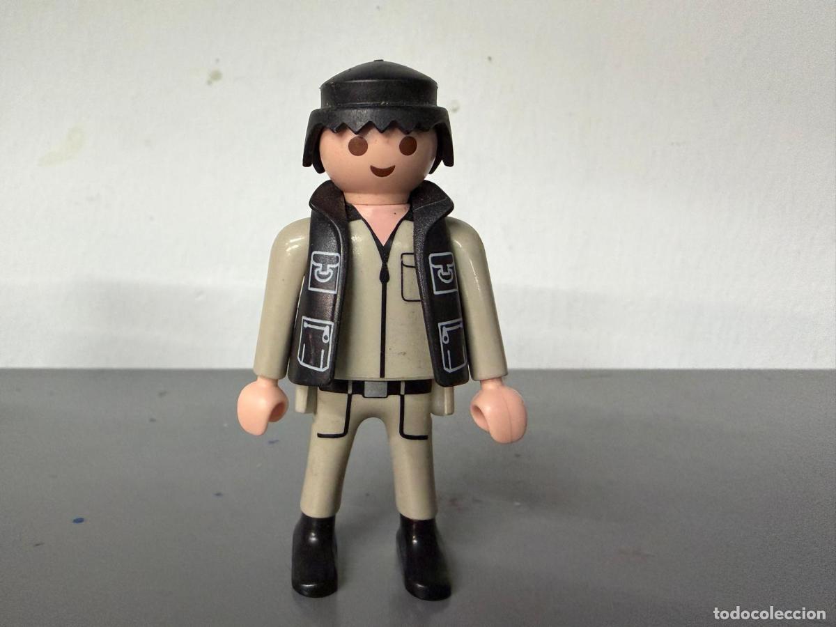 Playmobil: PLAYMOBIL FIGURA HOMBRE CIUDAD CHALECO -MIX28