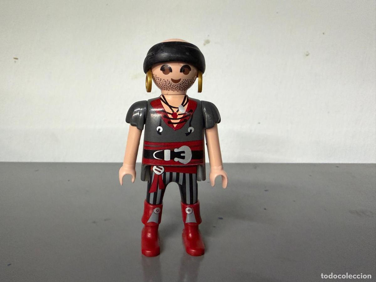 Playmobil: PLAYMOBIL FIGURA PIRATA BOTAS ROJAS -MIX28
