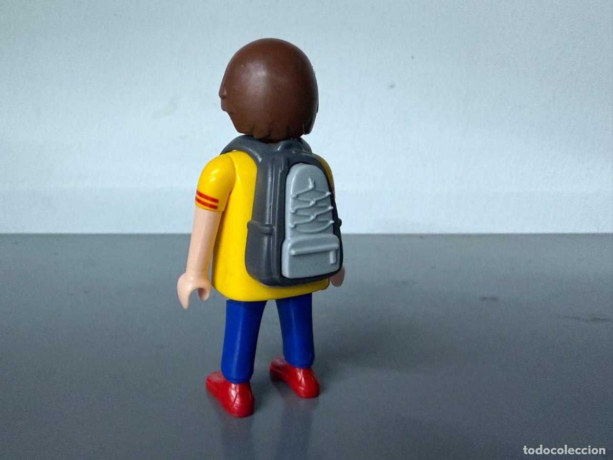 Playmobil: PLAYMOBIL FIGURA HOMBRE CIUDAD CON MOCHILA CAMINANTE EXCURSION -MIX28