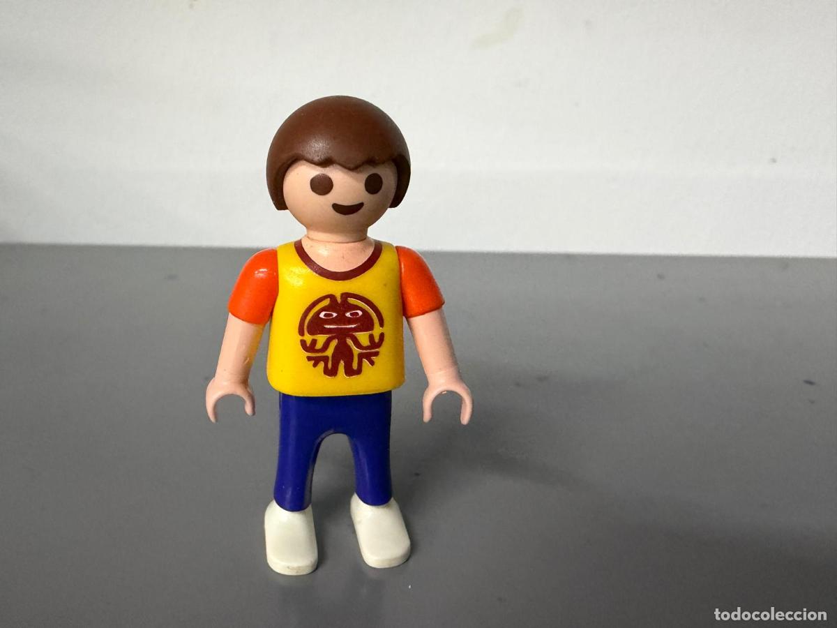 Playmobil: PLAYMOBIL FIGURA NI&Ntilde;O CIUDAD -CH3