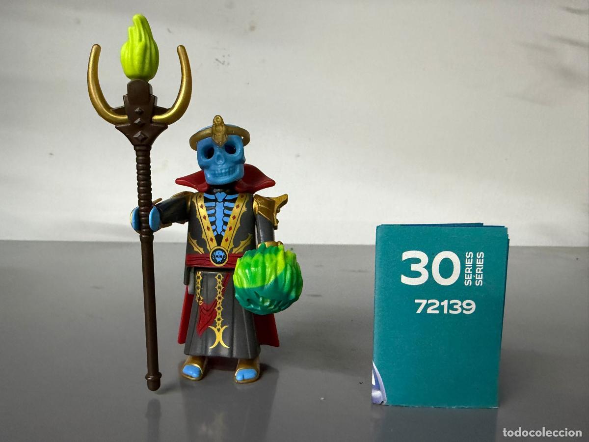 Playmobil: PLAYMOBIL FIGURA ESQUELETO HECHICERO CALAVERA SERIE 30 SOBRE SORPRESA