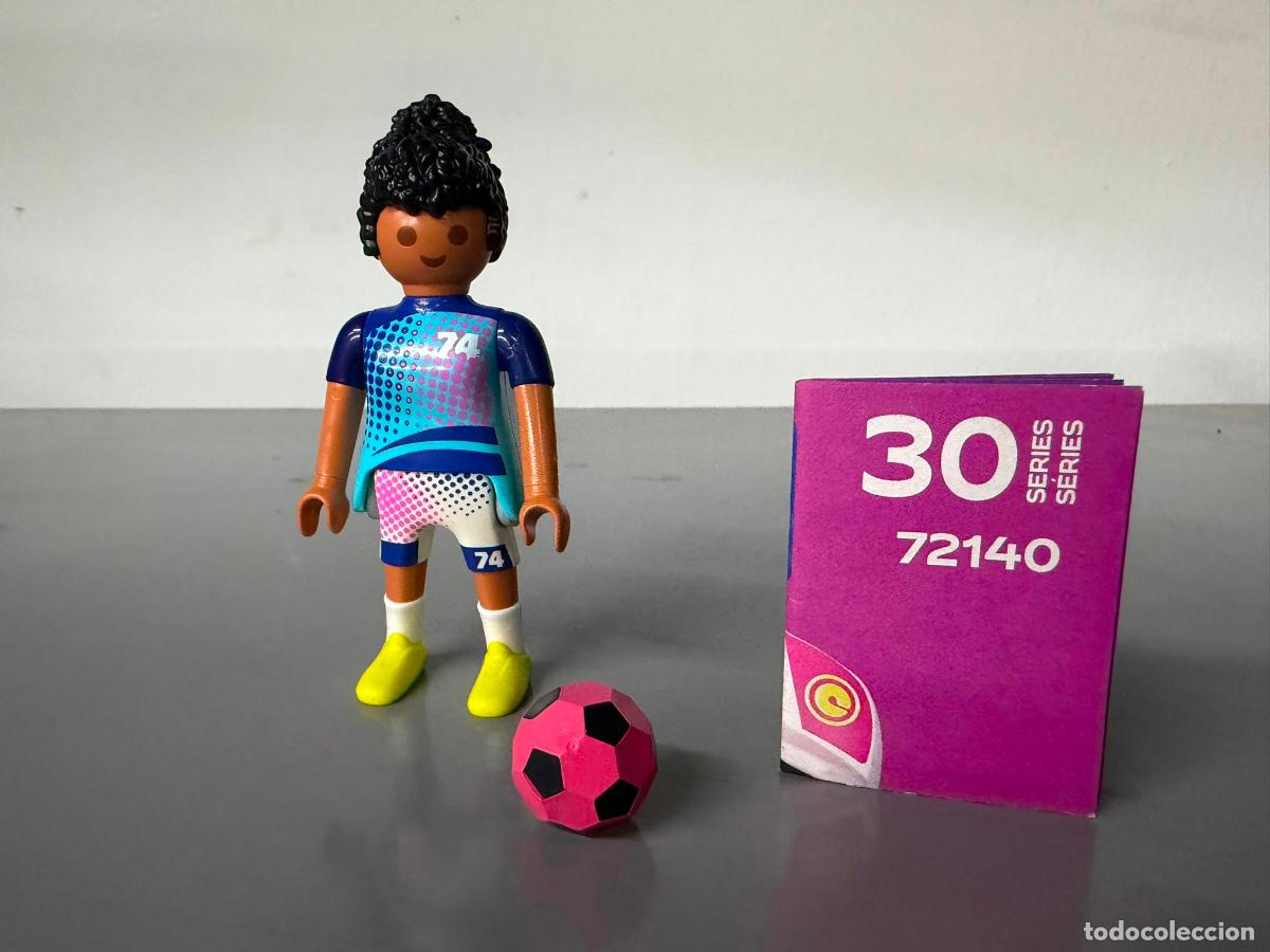 Playmobil: PLAYMOBIL FIGURA MUJER FUTBOLISTA FUTBOL DEPORTISTA SERIE 30 SOBRE SORPRESA