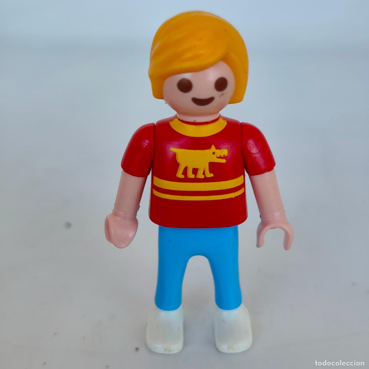 Playmobil: Playmobil figura ni&ntilde;o con camiseta roja chico infantil park zoo city life 4851 5024 6140 pie 1995