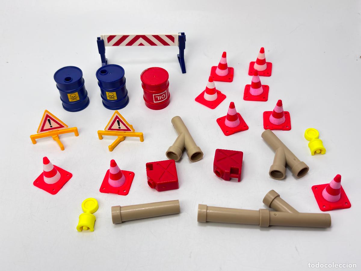 Playmobil: Playmobil lote valla cono barril y tuber&iacute;a obra