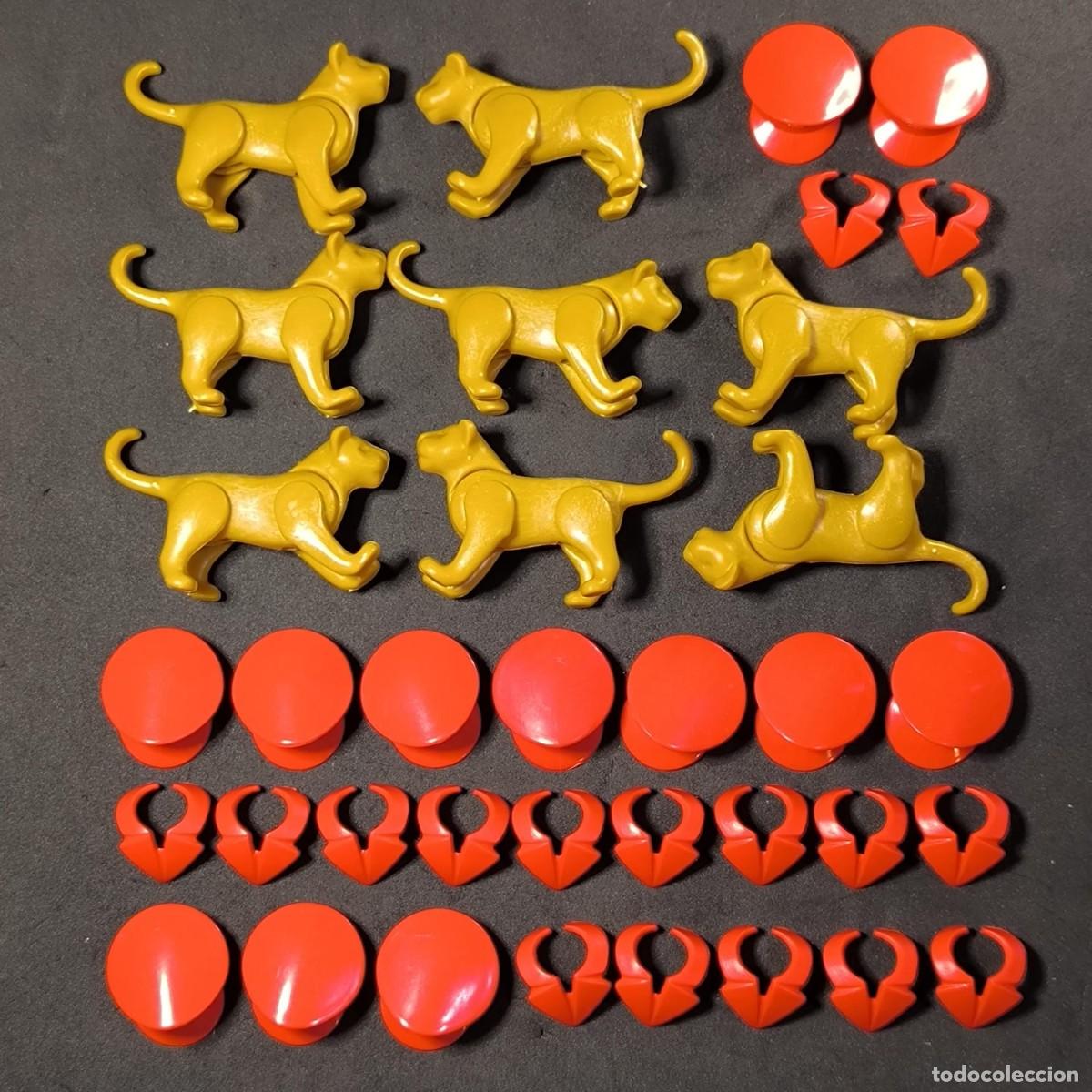 Playmobil: Playmobil leoncitos con gorros y cuellos de trabajadores de circo ☼
