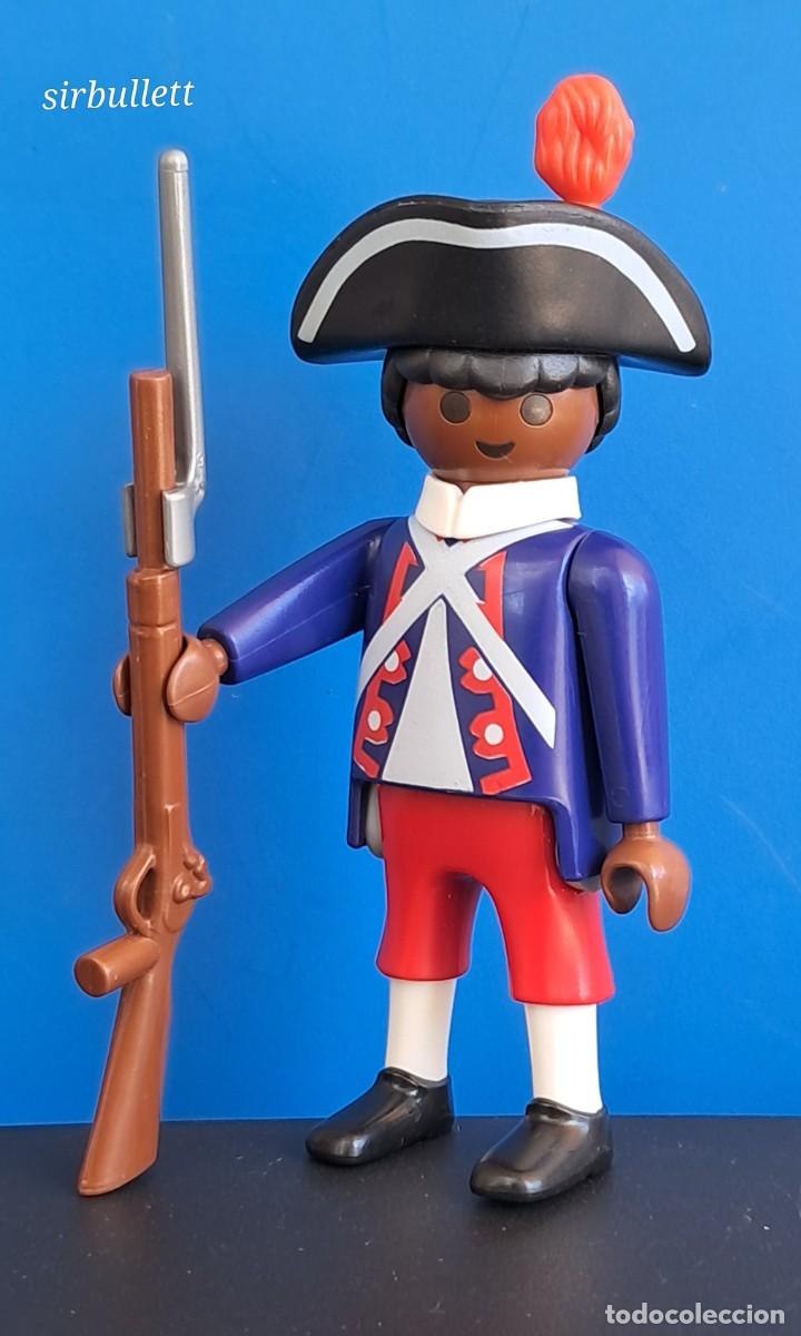 Playmobil: Figura Soldado fusilero negro franc&eacute;s con fusil y bayoneta. Playmobil