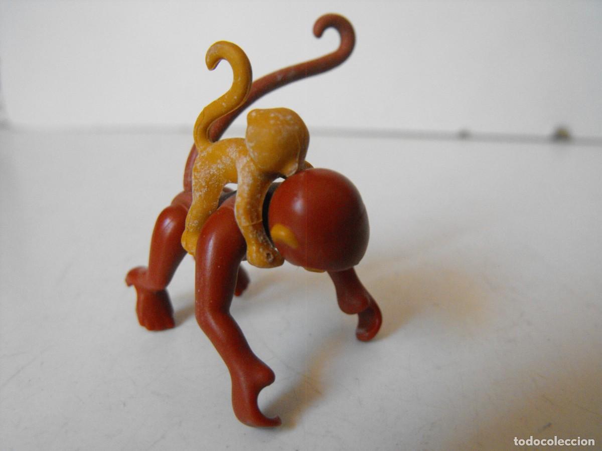 Playmobil: PLAYMOBIL. Figura de mono con cr&iacute;a.