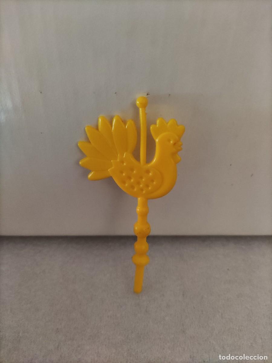 Playmobil: (B) Veleta gallo color amarillo torre castillo Playmobil