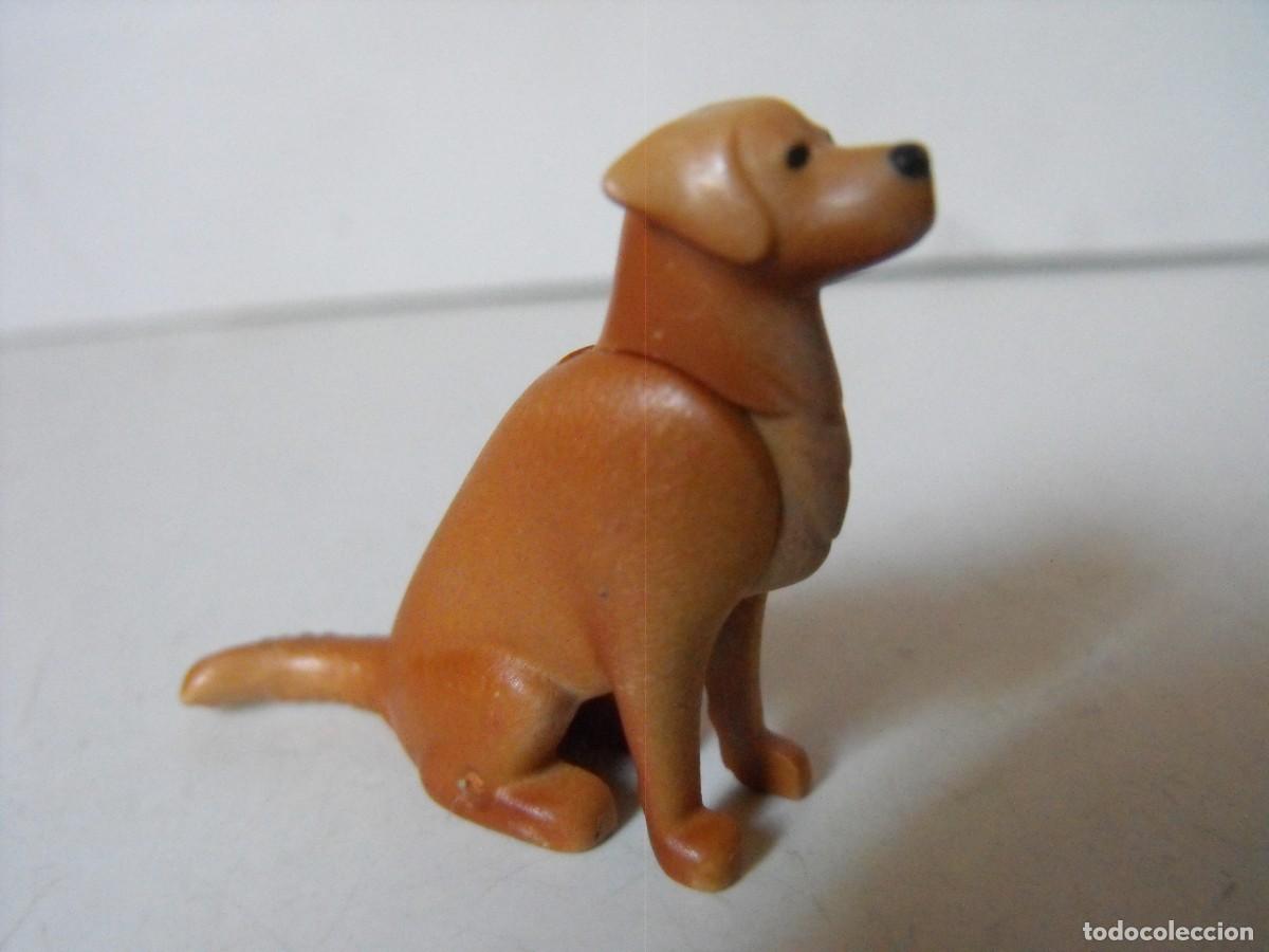 Playmobil: PLAYMOBIL. Figura de perro sentado.