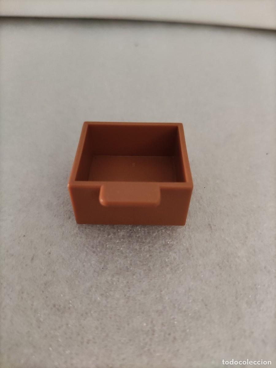 Playmobil: (B) Caj&oacute;n de escritorio color marr&oacute;n Playmobil