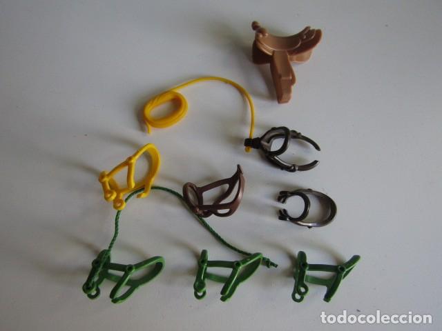 Playmobil: DIFICIL LOTE DE BOCADOS Y SILLA MONTAR PARA CABALLOS MODERNOS VARIADOS PLAYMOBIL