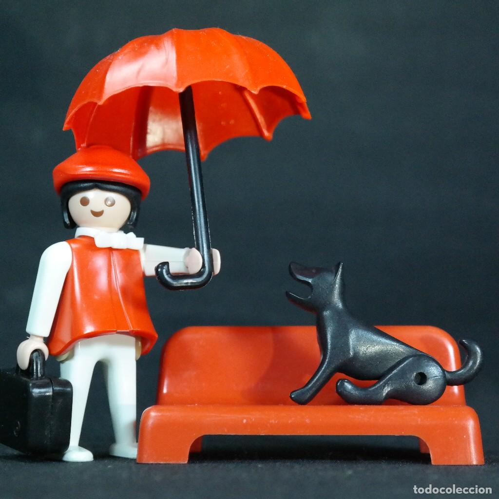 Playmobil: Playmobil mujer con paraguas☼