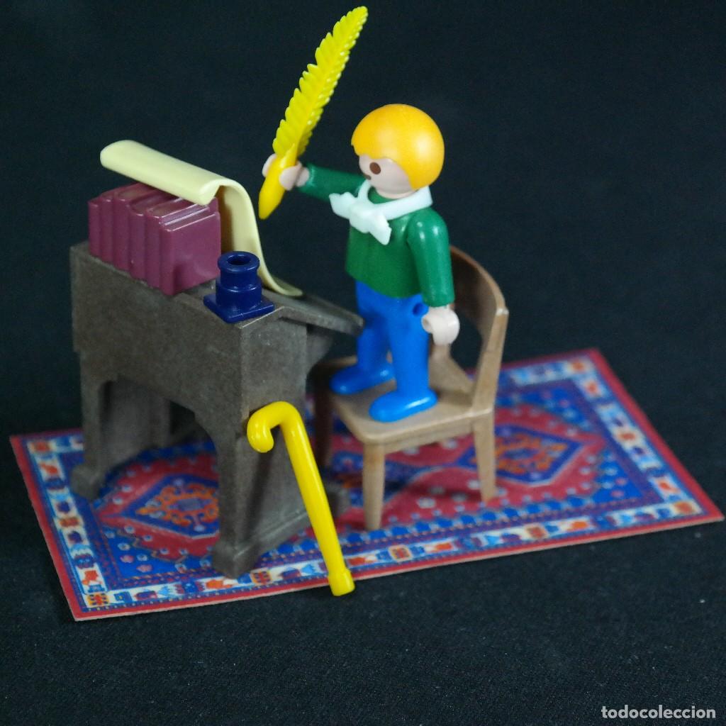 Playmobil: Playmobil nino victoriano escribiendo ☼