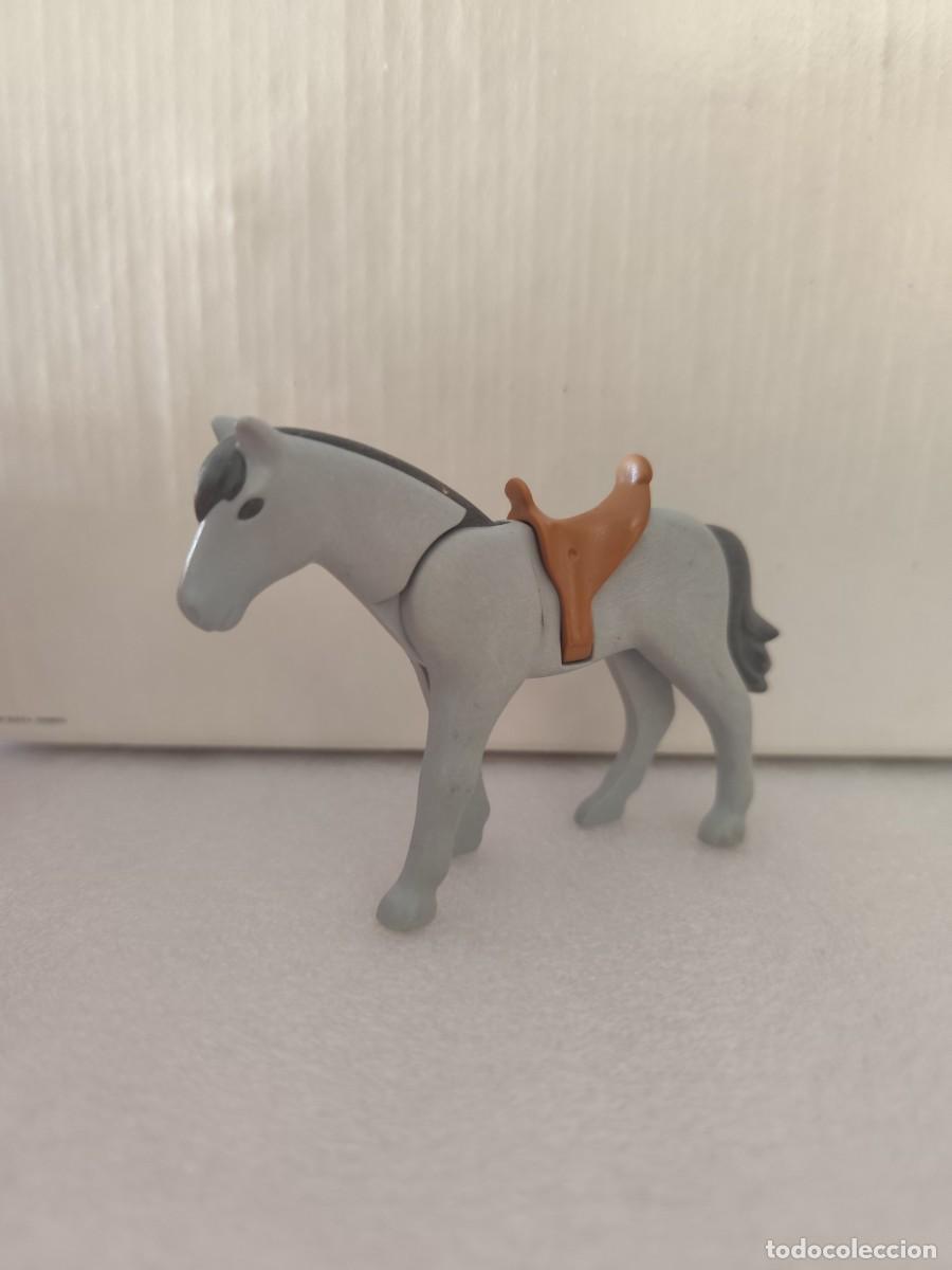 Playmobil: (C) Caballo gris montura marr&oacute;n Playmobil