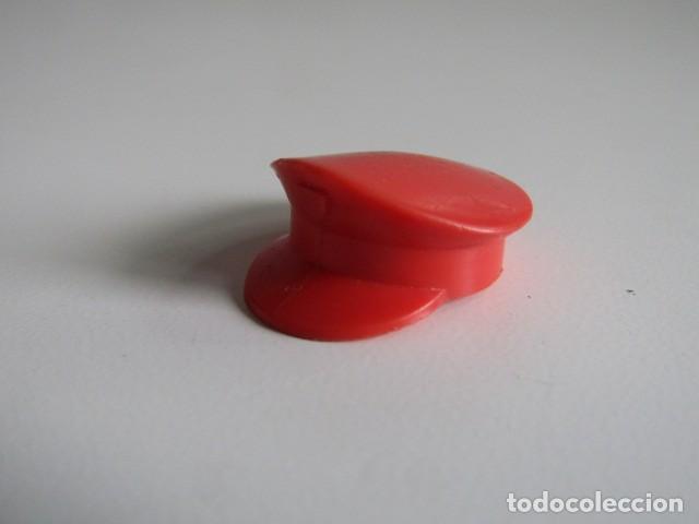 Playmobil: DIFICIL GORRA DE ALA ROJO TRABAJADORES CIRCO DE LA 1&ordf; &Eacute;POCA PLAYMOBIL
