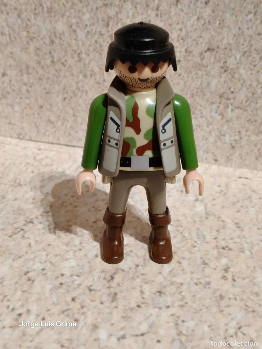 Playmobil: PLAYMOBIL FIGURA HOMBRE REVISTA