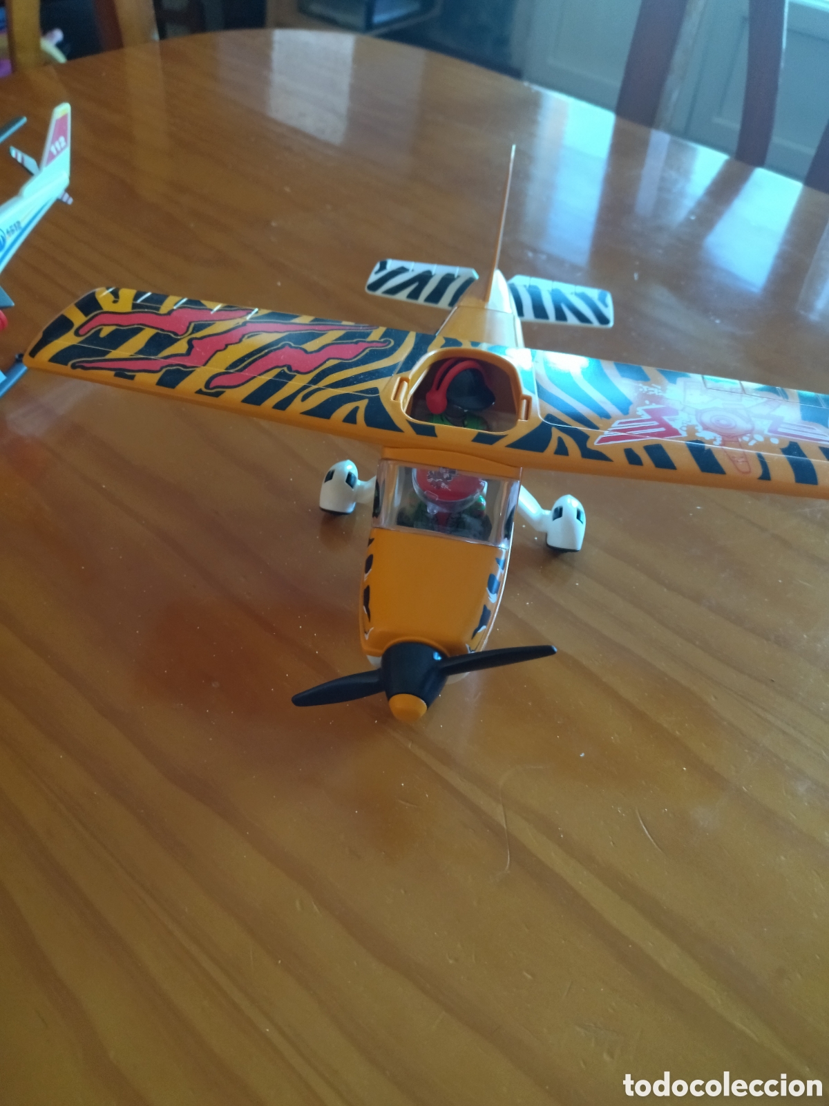 Playmobil: Playmobil avioneta amarilla de camuflaje. Y dos aviadores.