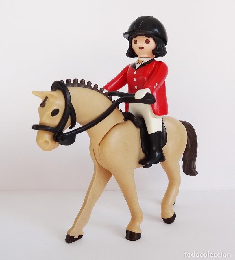 Playmobil: MUJER JINETE CON SU CABALLO PLAYMOBIL